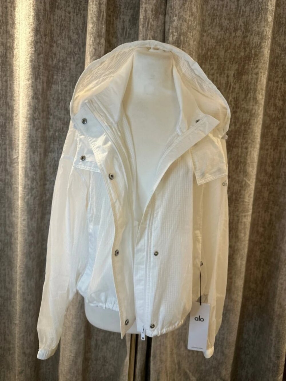 Alo Yoga Lightweight Gym Jacket White Size M